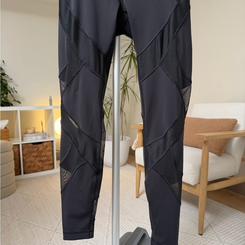 Women’s | Lululemon Wunder Under High-Rise Tight 28” Mesh, Black | Size 8 - Picture 7 of 11